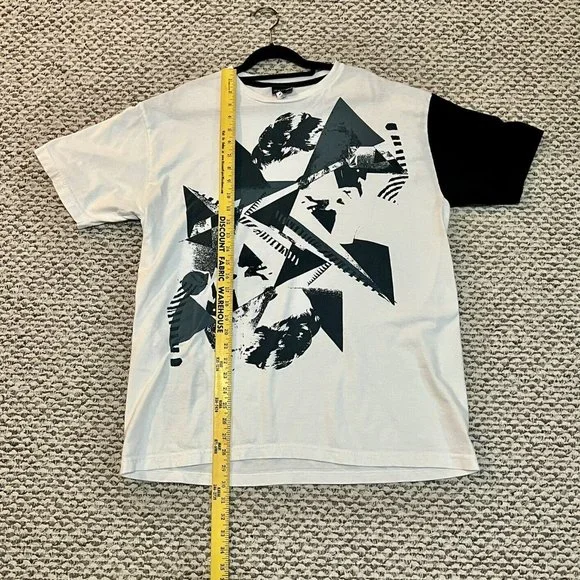 Volcom Men's Black White T-shirt XL Short Sleeve with One-Side black Sleeve - Picture 6 of 7